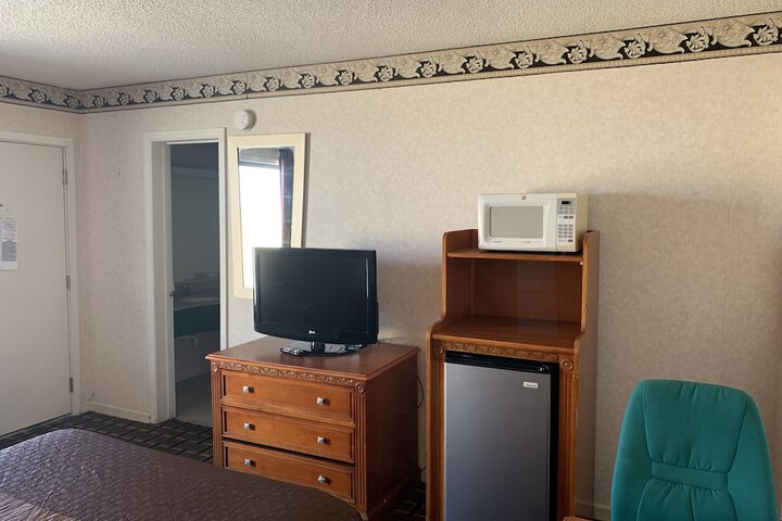 Room 15 of 33