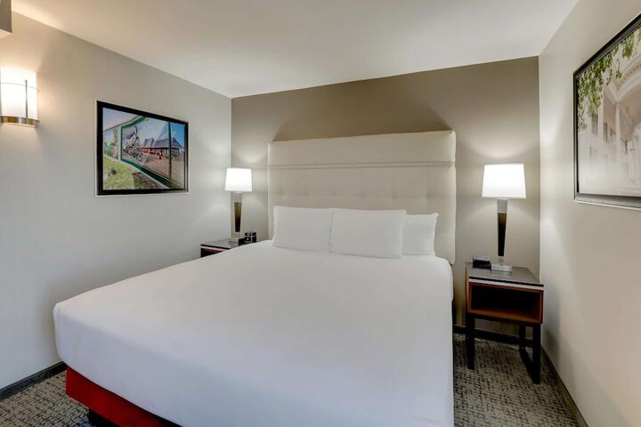 Room 21 of 61