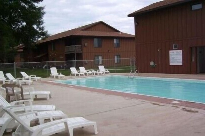 Village West Resort & Hotel