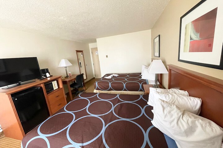 Room 16 of 22