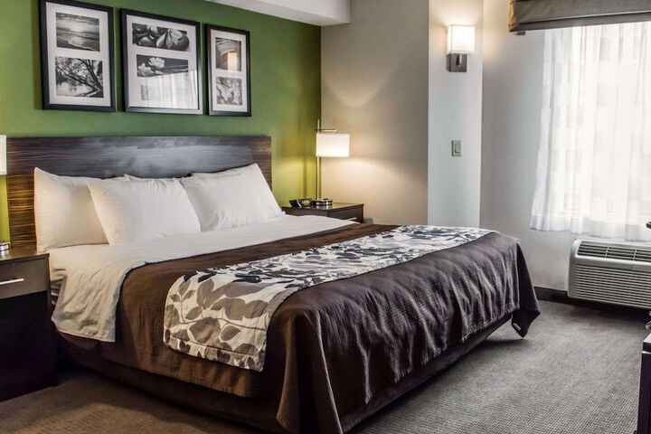 Room 18 of 25