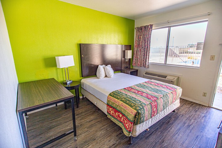 Room 42 of 51