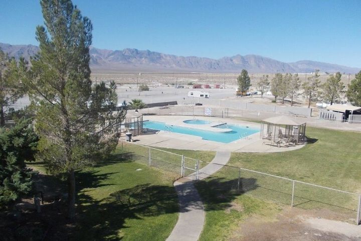 Pool 10 of 41