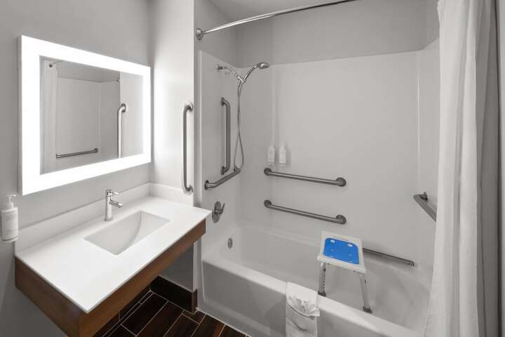 Microtel Inn & Suites by Wyndham Baton Rouge Airport