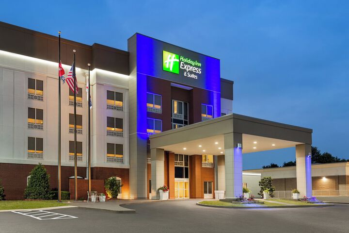 Hotel 3 of 75