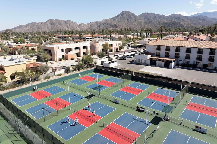 Embassy Suites by Hilton Palm Desert