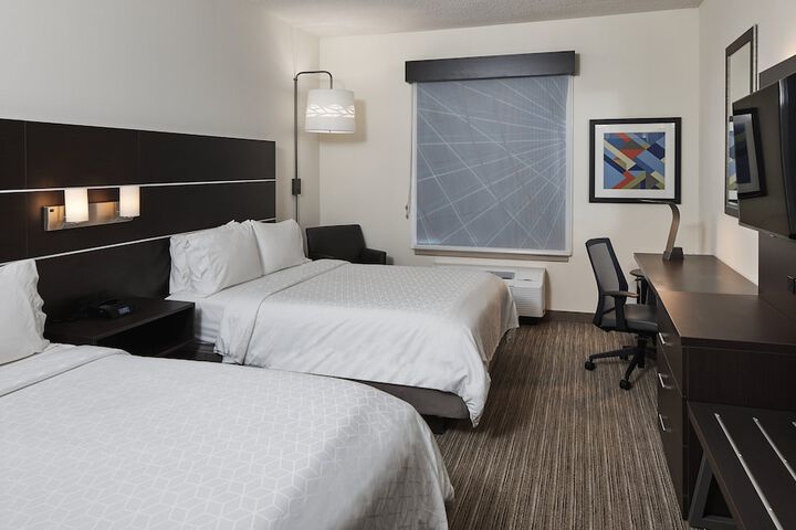 Room 30 of 43