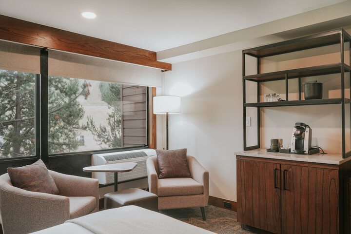 Room 12 of 35