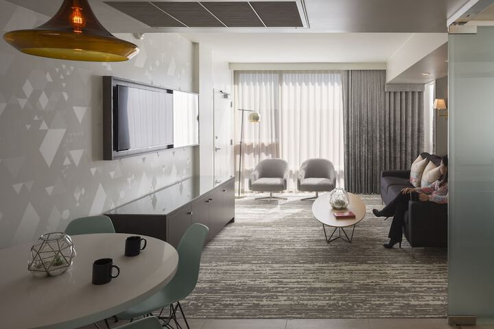 Room 13 of 34