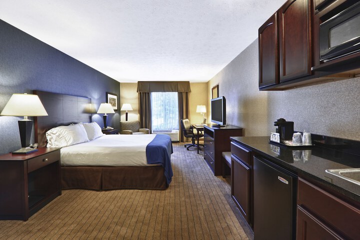 Room 15 of 36