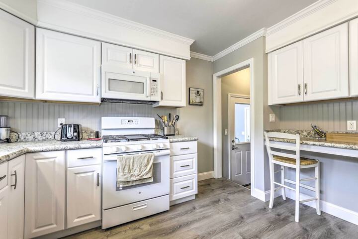 Charming Old Saybrook Cottage 1 Mi to Beach