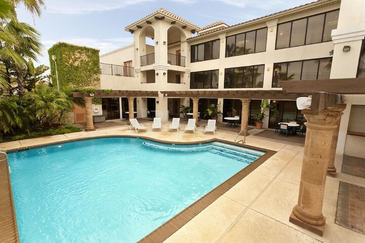 Pool 4 of 43