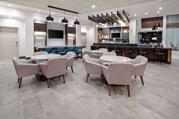 Hyatt Place Bakersfield