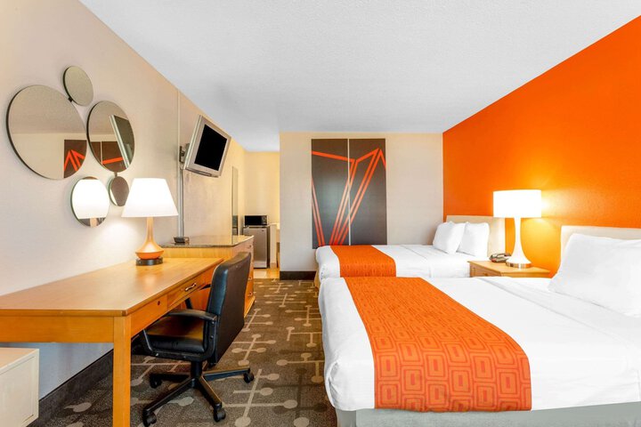 Room 13 of 29