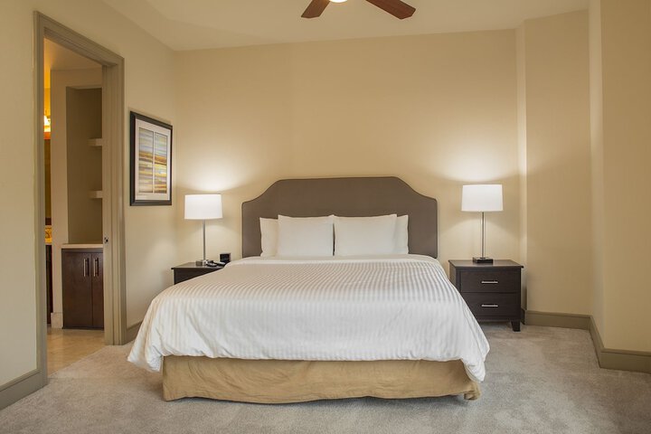 Room 8 of 16
