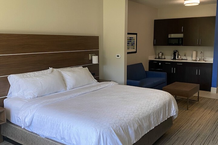 Room 14 of 81