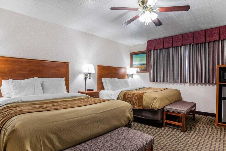 Room 12 of 25
