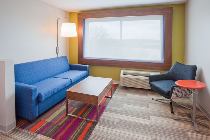 Room 30 of 50