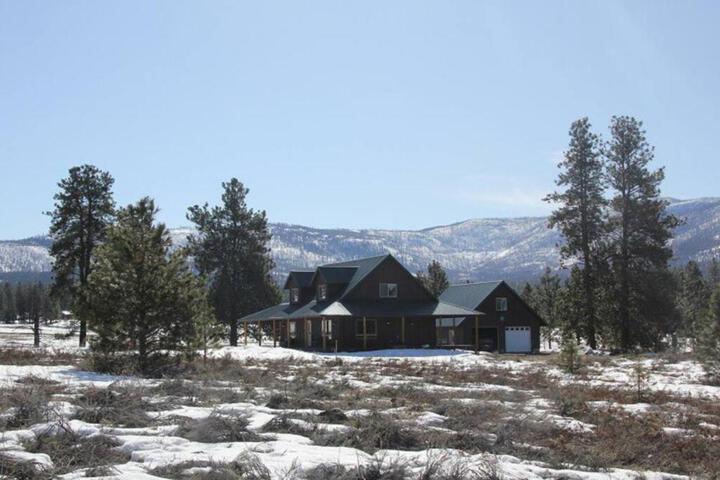Tunk Valley Ranch House