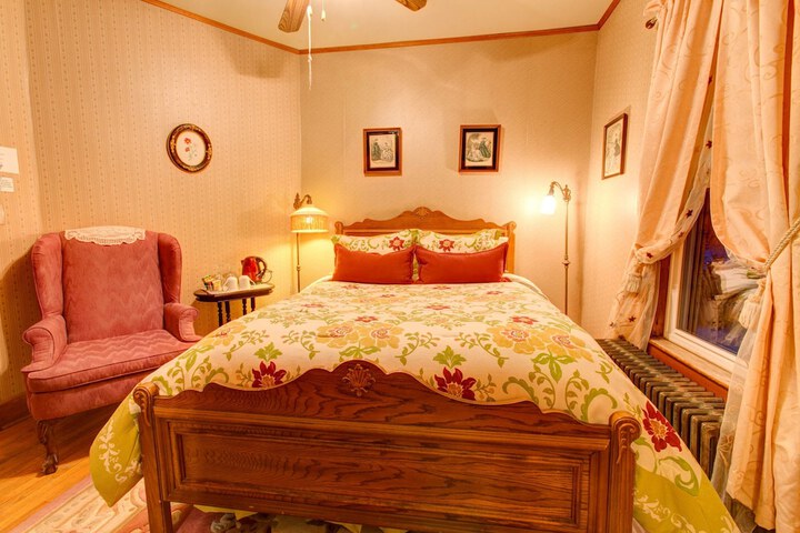 Room 32 of 100