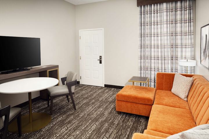 Room 34 of 76