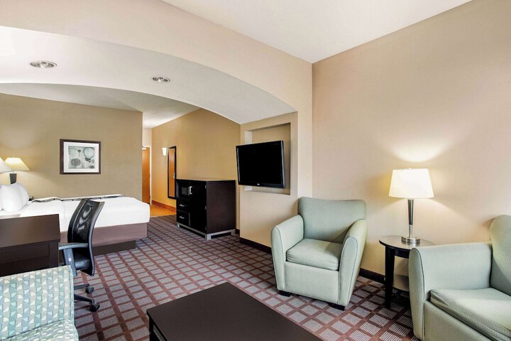 Spark by Hilton Plainfield Indianapolis