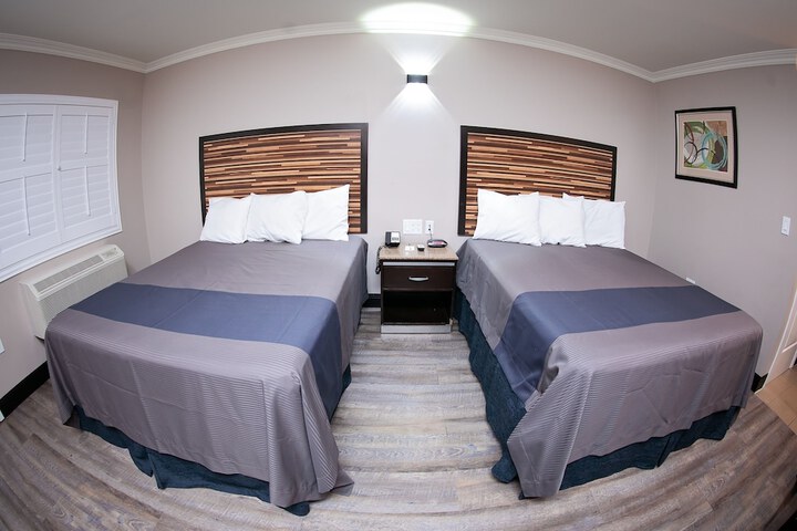Room 19 of 37
