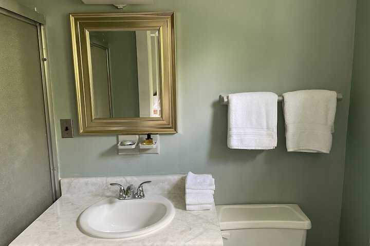 Room 50 of 82