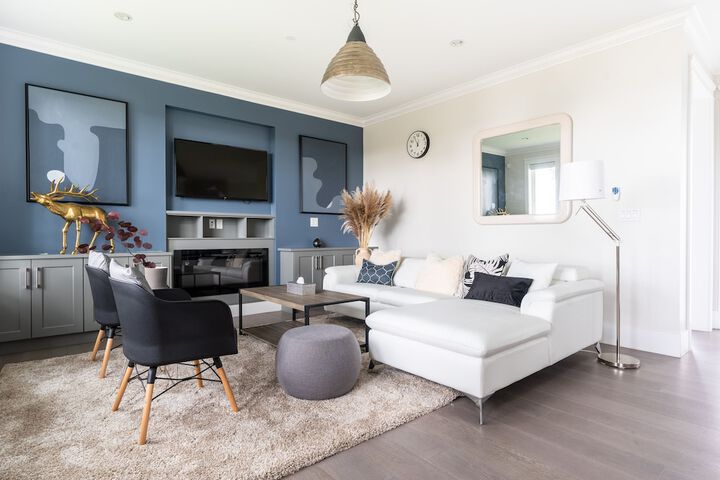 Luxury house with 3 bedrooms and 1 office