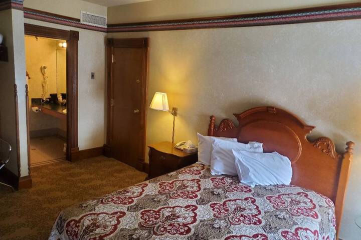 Room 24 of 56