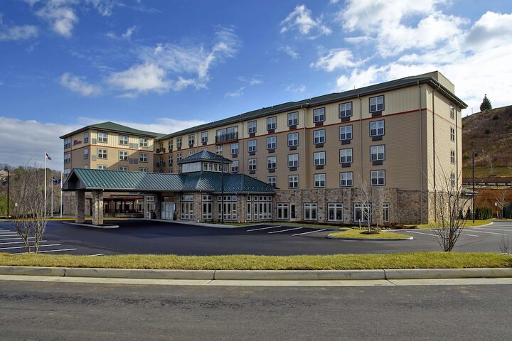 Hotel 4 of 50
