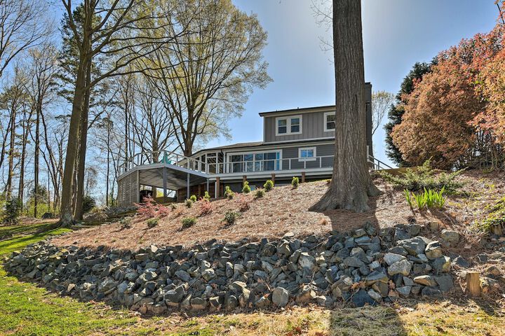 Riviera Paradise W / Private Dock! 4 Bedroom Home by RedAwning
