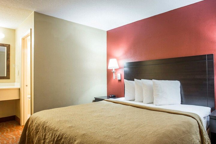 Quality Inn & Suites Monroe