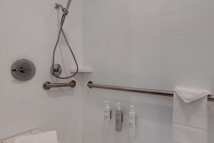 Hampton Inn & Suites Marina