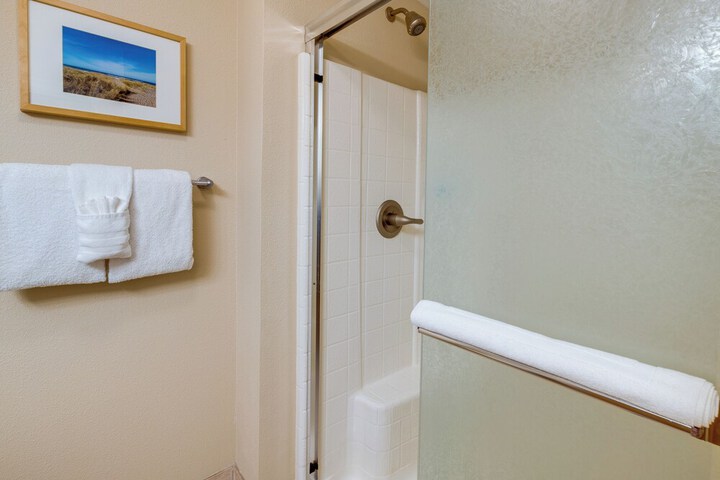 Rockaway Beach Vacation Rental Near Beach Access!