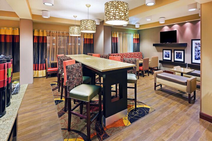 Hotel Interior 4 of 34