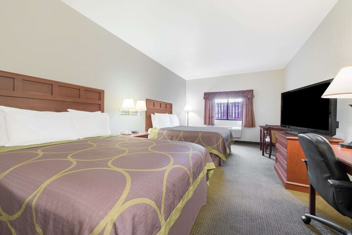 Room 10 of 15