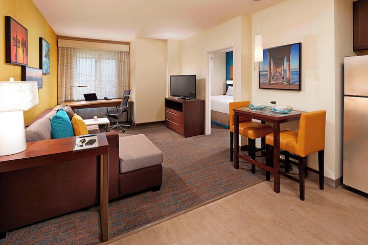 Room 25 of 54