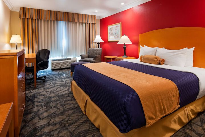 Room 16 of 32
