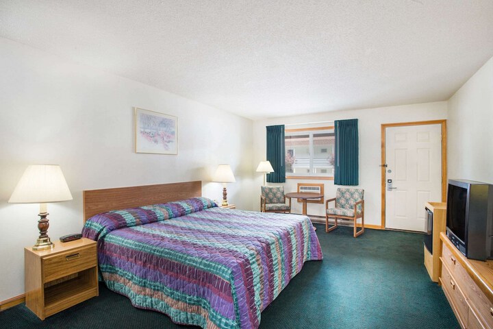 Room 16 of 42