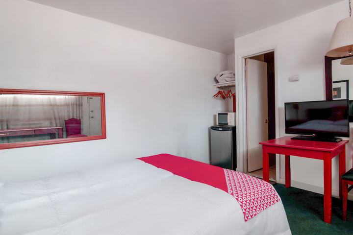 Room 18 of 29