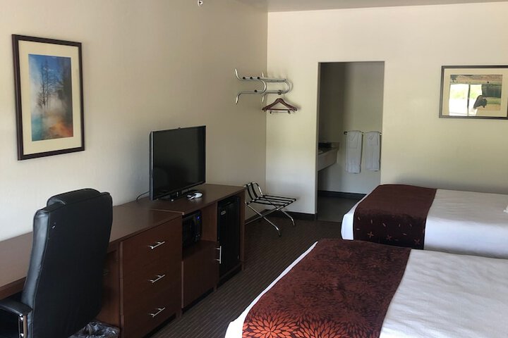 Room 15 of 32