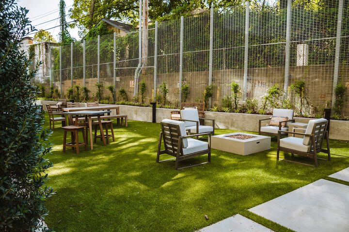 Brut Hotel