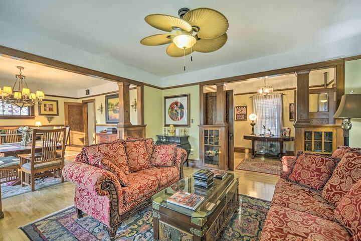 Elegant Superior Getaway 2 Mi to Downtown!