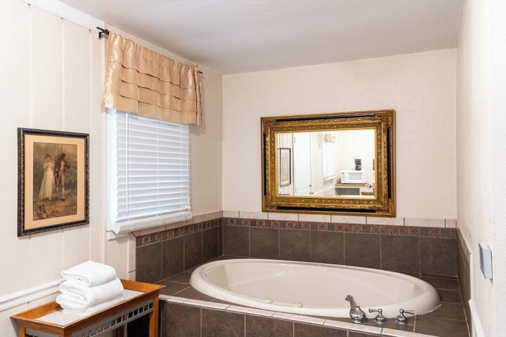Lake Lure Inn & Spa