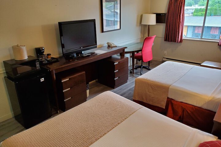 Room 25 of 33