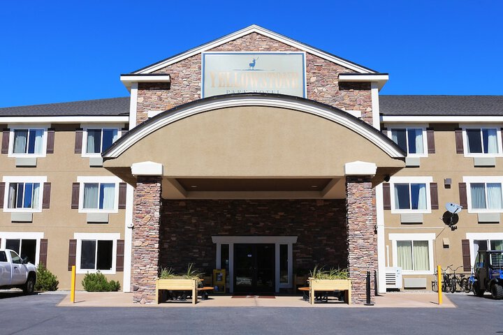 Yellowstone Park Hotel