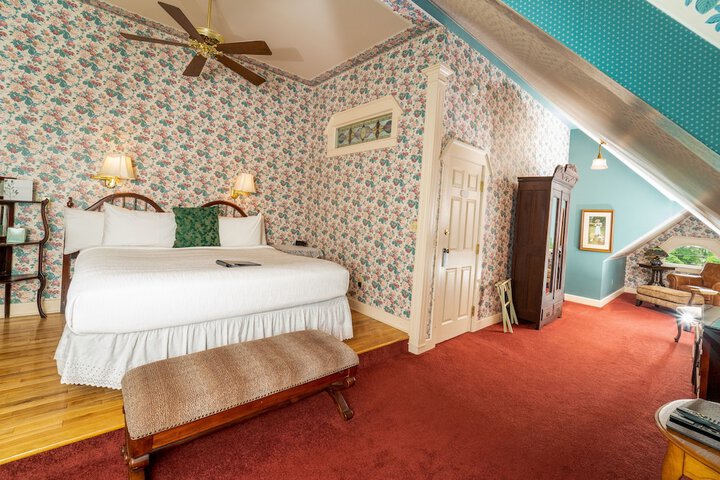 Room 118 of 129