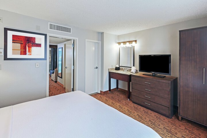 Room 27 of 57