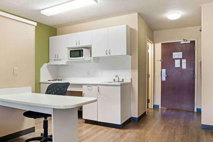 Room 10 of 29